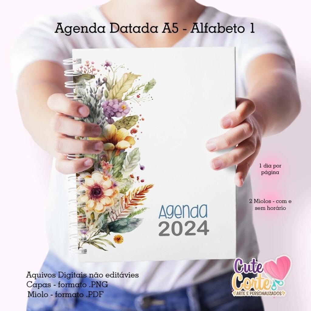 353507864_2197345010461107_160281929845057266_n-scaled-1.jpg Agenda A5 2024 – 1 DPP – ALFABETO COMPLETO N.1 (2 miolos / 26 capas) - Cute Corte - Imagem 7