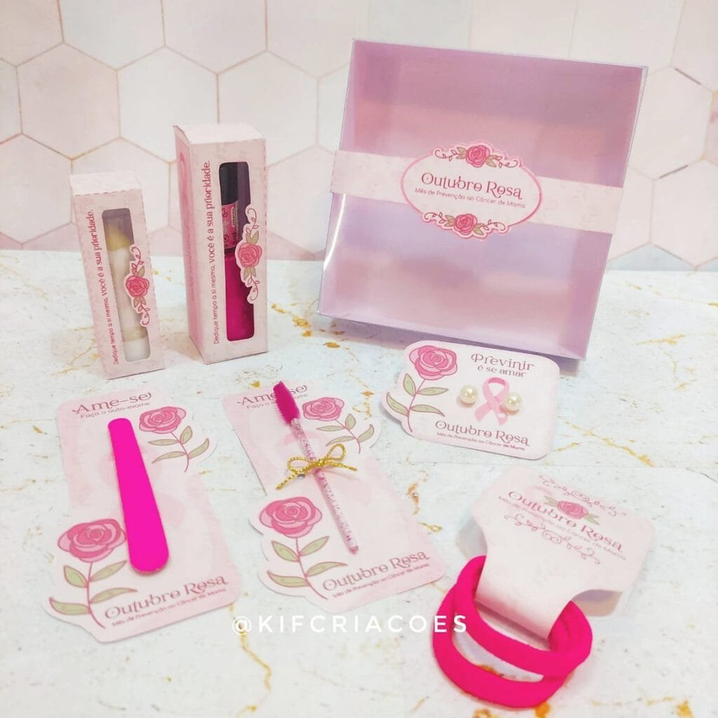 6fc402_e218195690bf4fd8b92b36c603c02089mv2-scaled-1.jpg Mimos Beleza (2) - Outubro Rosa 2023 - KC - Imagem 1