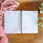 Combo Col. Caramelo – Agendas DATADAS 2024 A5 | 30 miolos + Capas (Amarantto) - Imagem 11