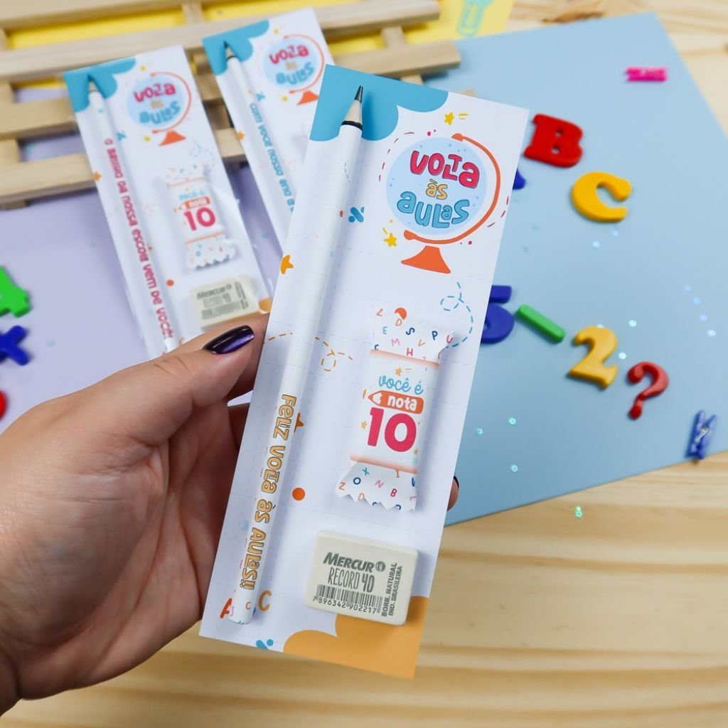 Mimo-Volta-as-Aulas-Chuvinha-de-Papel-11.jpg Mimos Escolares | Laços | Maleta - Imagem 10