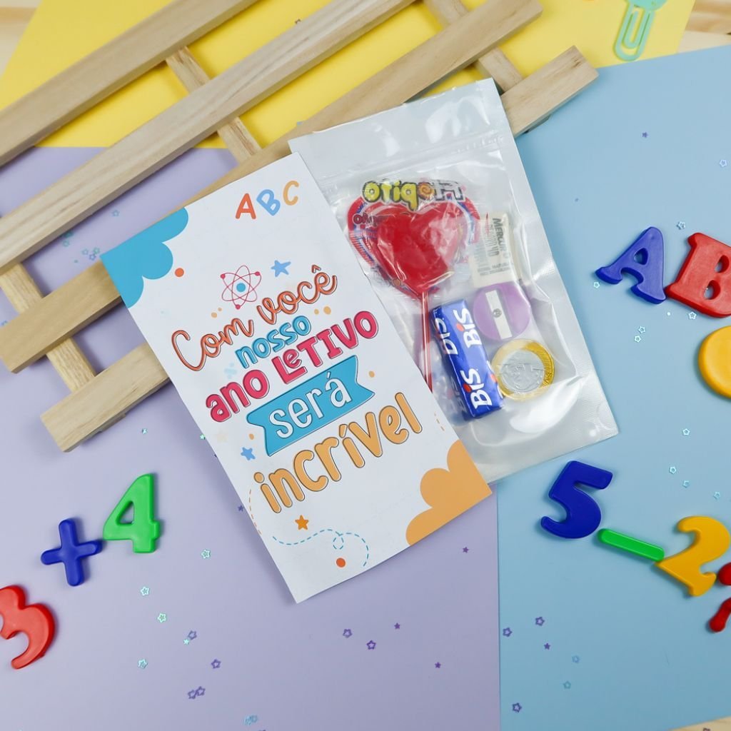 Mimo-Volta-as-Aulas-Chuvinha-de-Papel-3.jpg Mimos Escolares | Laços | Maleta - Imagem 14