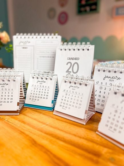 f3a877_5cf7f680eb9a413b912014e1a3172cf7mv2-1.jpg Calendários Neutros 2024 (Estúdio G19) - Imagem 11