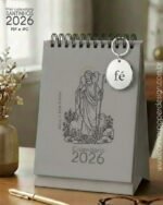 Mini Calendário de mesa A6 Santinhos Versão Masculina PDF (Carinas Paper)