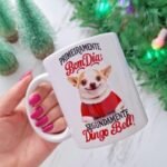Primeiramente BOM DIA, segundamente DINGO BELL - Arte Avulsa Caneca