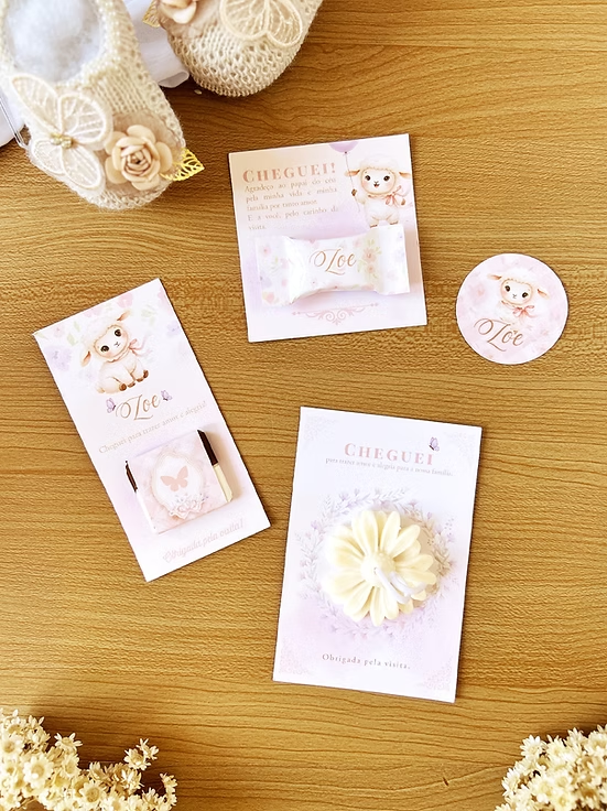 261edf_ebb83973cab048eab3abe00fca0b7859mv2.png Cartões + acessórios Maternidade (Duo Arquivos) - Imagem 1