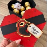 Arquivo de corte Caixa coração ferrero com jogo dos desejos