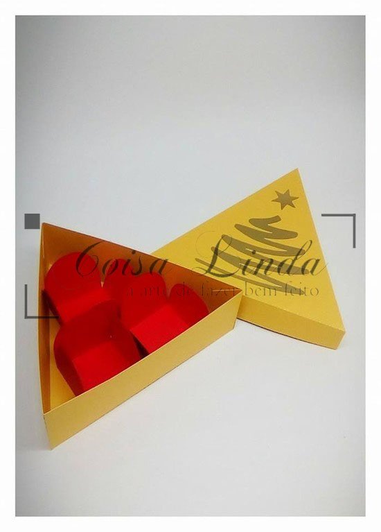 Caixa-Triangular-Para-3-Docinhos Caixa Triangular para 3 Docinhos - Imagem 1
