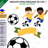 Menino Jogando Futebol