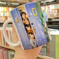 Arte para canecas Bts Versão Friends