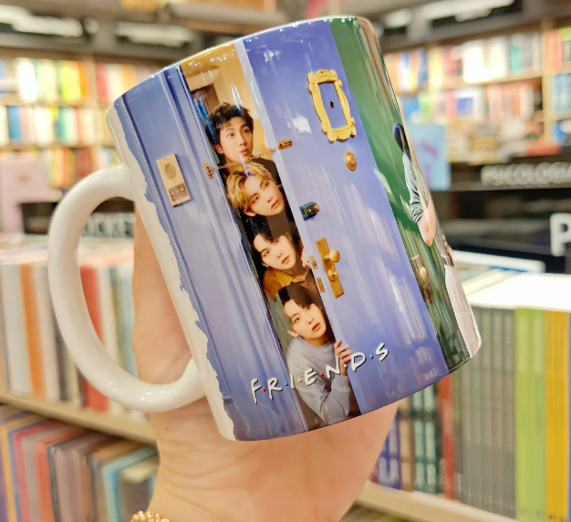 Arte-Digital-BTS-versao-FRIENDS Arte para canecas Bts Versão Friends - Imagem 1